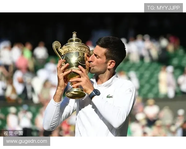德约科维奇逆转夺冠再创历史新篇章年轻新星崛起掀起网坛新风暴