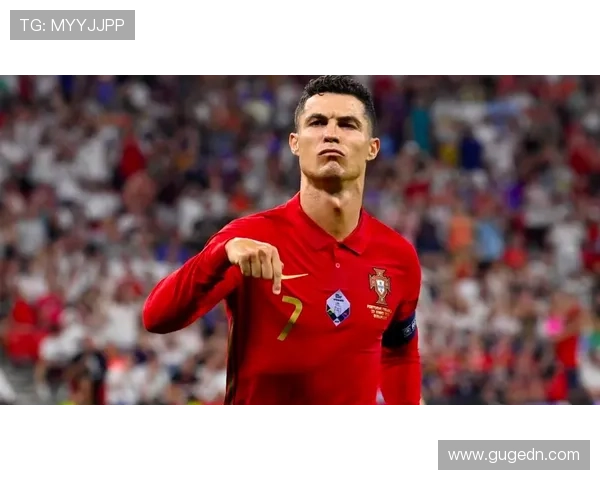 C罗入选欧洲杯最佳阵容！