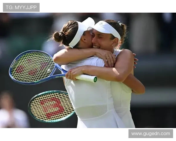 世界排名第一网球选手在温网夺冠现场发生突发事件引发粉丝热议