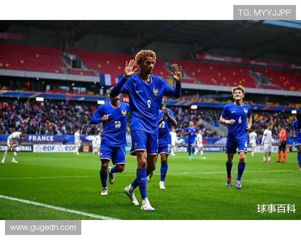 法国队10号球员领衔锋线新篇章 决战赛场展现个人魅力与团队协作