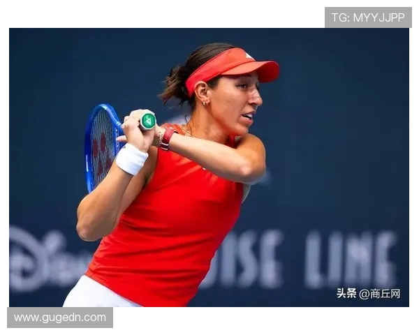 网球巨星对决引发全场热议 新一轮全球巡回赛战火重燃