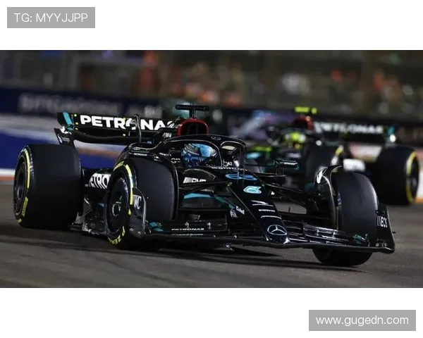 F1赛季最新动向 红牛与梅赛德斯在技术革新上激烈竞争 F1赛季最新动向 红牛与梅赛德斯在技术革新上激烈竞争