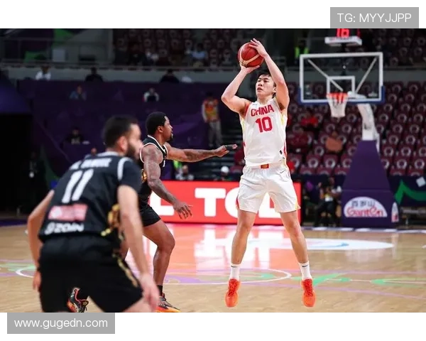 中国男篮逆袭战胜澳大利亚队挺进亚洲杯决赛 全队展现顽强拼搏精神 中国男篮逆袭战胜澳大利亚队挺进亚洲杯决赛 全队展现顽强拼搏精神