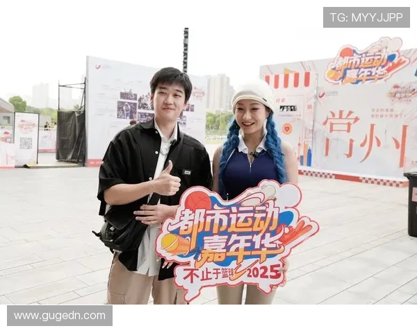 年度体坛群星闪耀赛场上演激情对决掀全民热议浪潮再创新高时刻壮 年度体坛群星闪耀赛场上演激情对决掀全民热议浪潮再创新高时刻壮