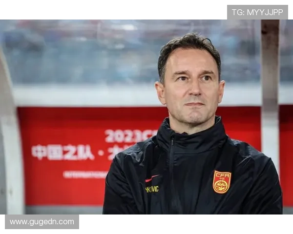 国足世预赛迎关键战年轻球员崛起引发球迷热议战术调整与主帅决策成胜负焦点 国足世预赛迎关键战年轻球员崛起引发球迷热议战术调整与主帅决策成胜负焦点